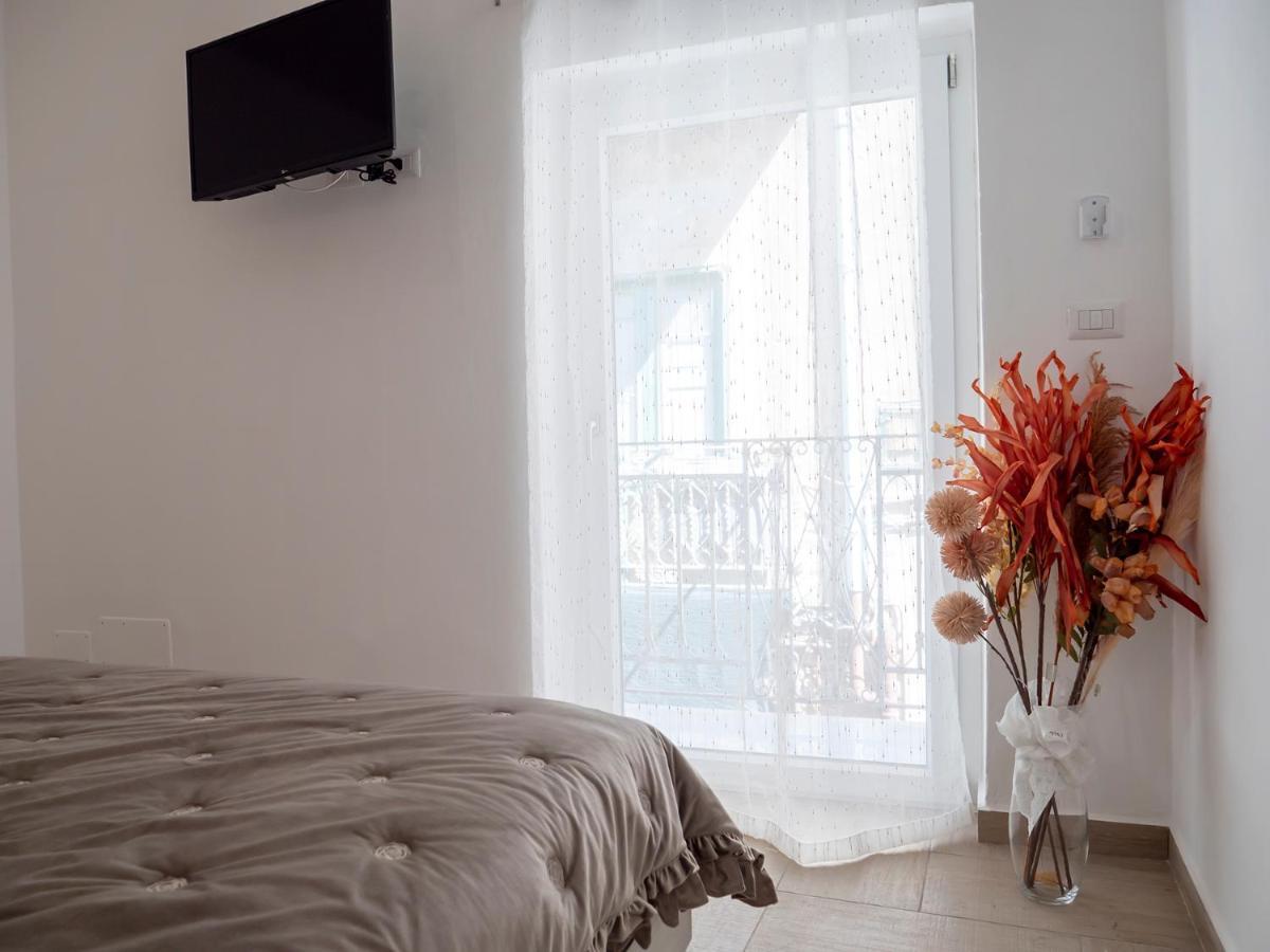Flower House سانتو ستيفانو دي كاماسترا المظهر الخارجي الصورة